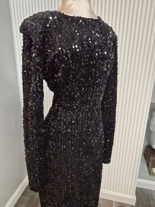 Rochie neagra cu paiete