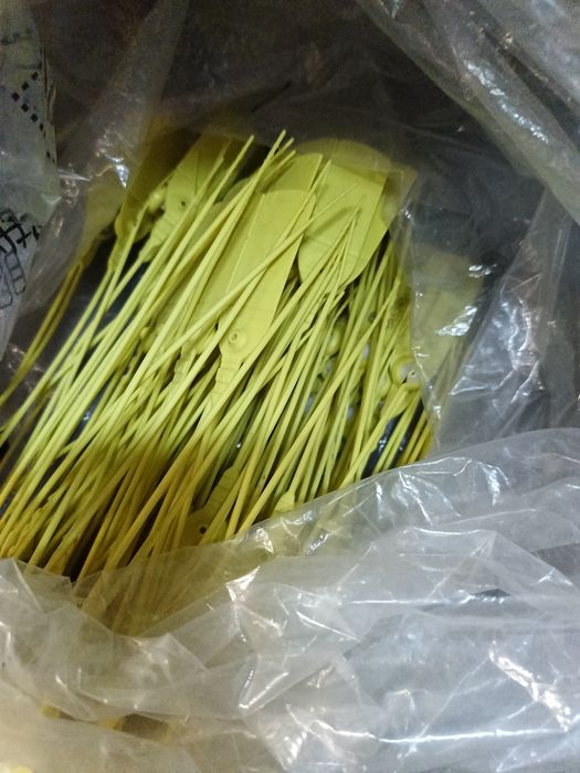 Пломбы пластиковые