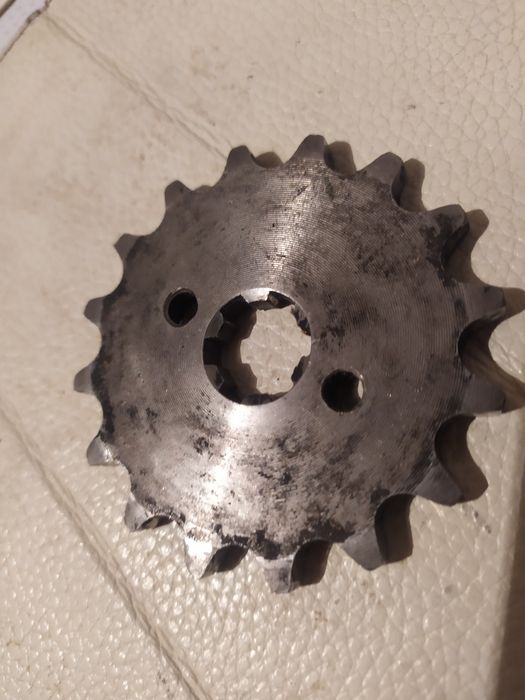 Продам звёздочку 16  !!ведомую