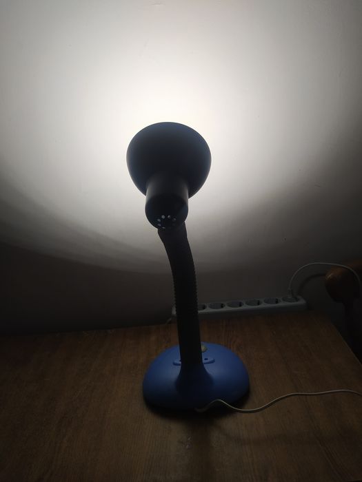 Лампа настольная