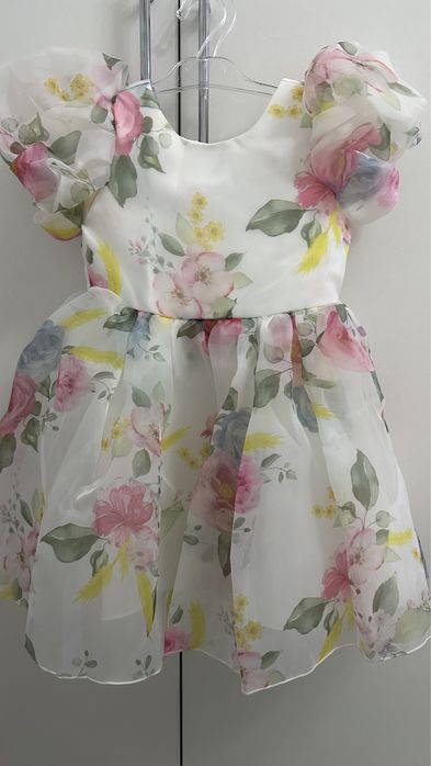 Продам   нарядное  платье  для девочки