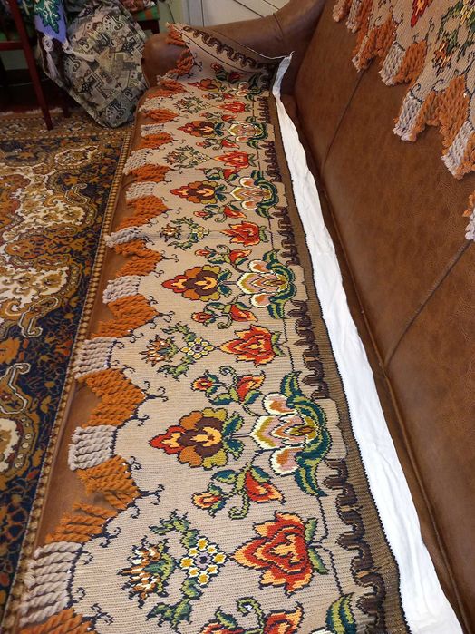 Fețe de masă masă și draperi cusute