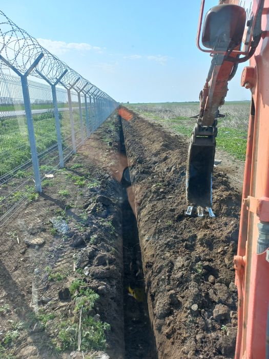 Inchiriere/inchiriez miniexcavator, bobcat,foreza,burghiu,sfredel