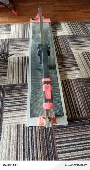 Плиткорез в отличном состоянии