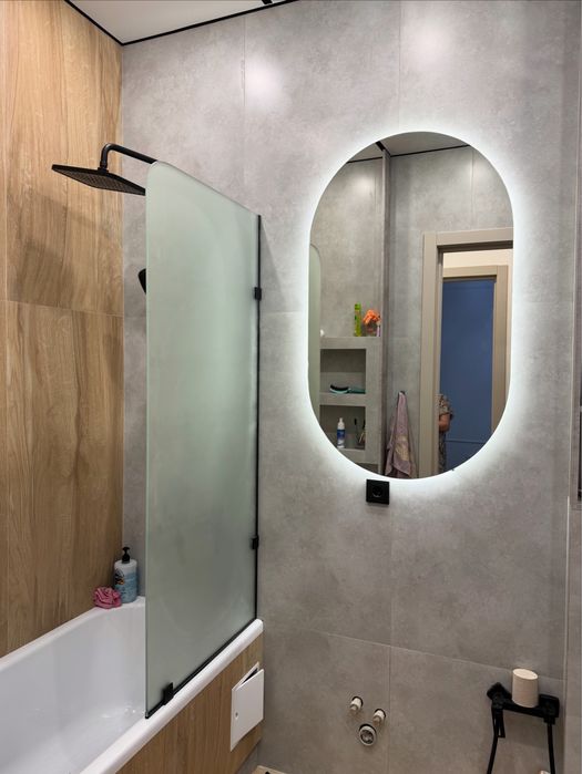 Душ кабины , зеркала , перегородки для ванны