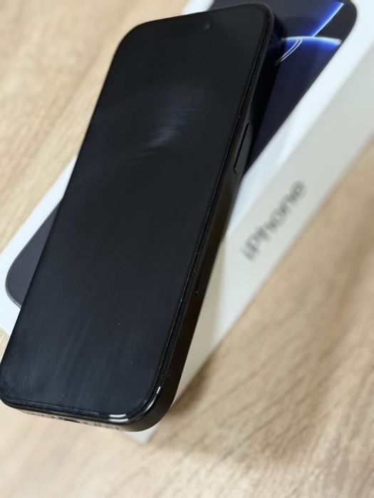 IPhone 16 pro black titanum 128 GB