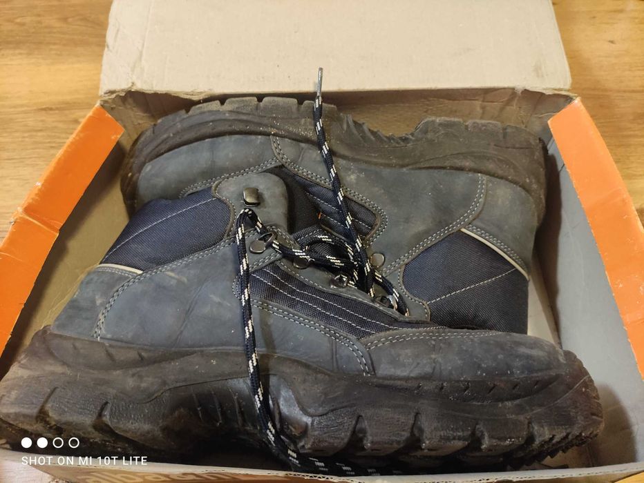 Зимни работни боти