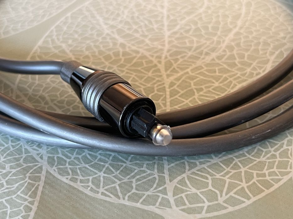 Оптичен аудио кабел