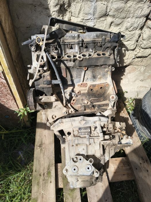 Vând motor +cutie viteze 2.2 opal zafira