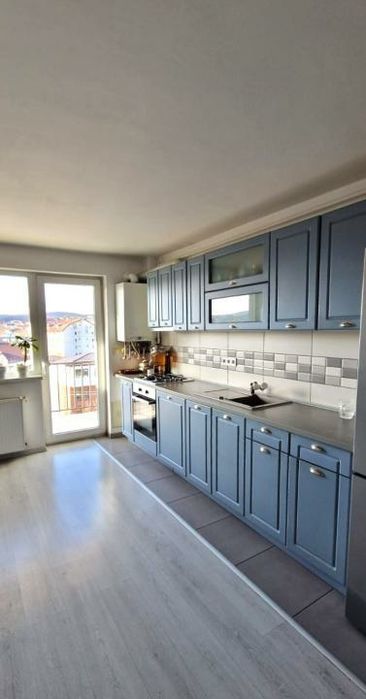 Închiriez apartament