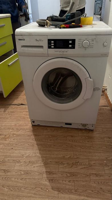 Продам стиральную машину автомат