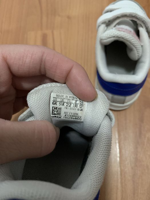 Adidasi adidas copii 22