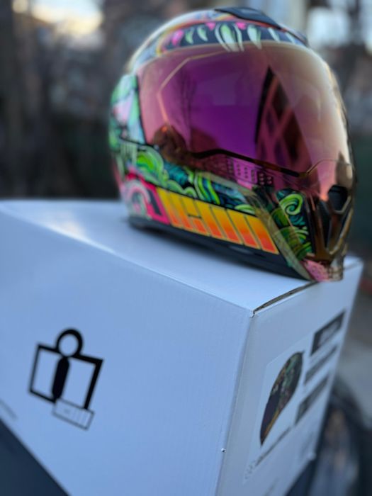 Icon Airflite Cat Scratch Fever full-face каска за мотор