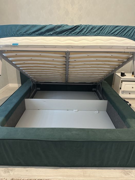 Продам кровать в хорошем качестве