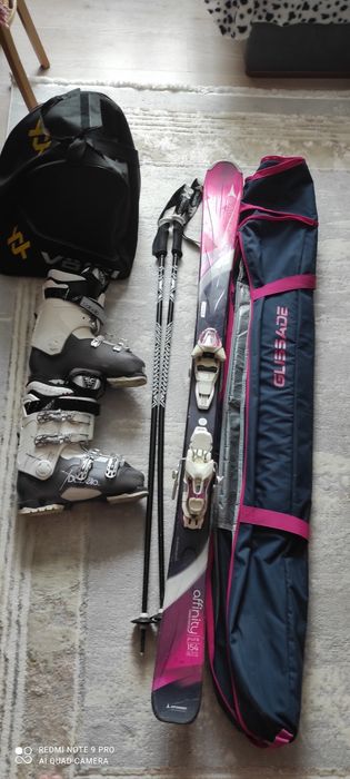 Продам лыжи в комплекте