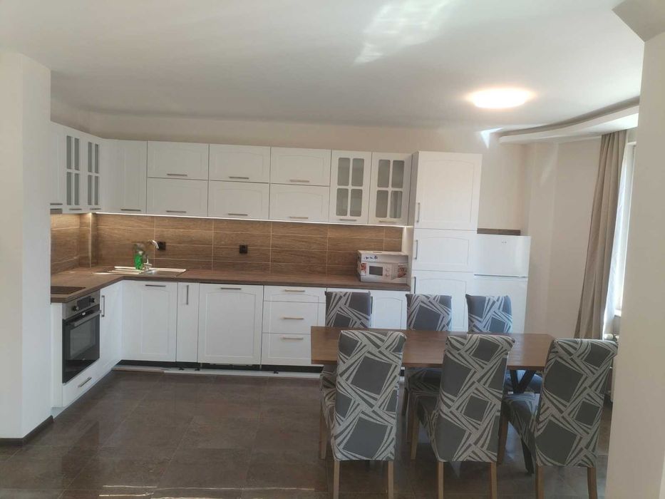 Дава се под наем Тристаен апартамент в София, Младост 1 - 100 кв.м за 1047.03 € - Снимка #1