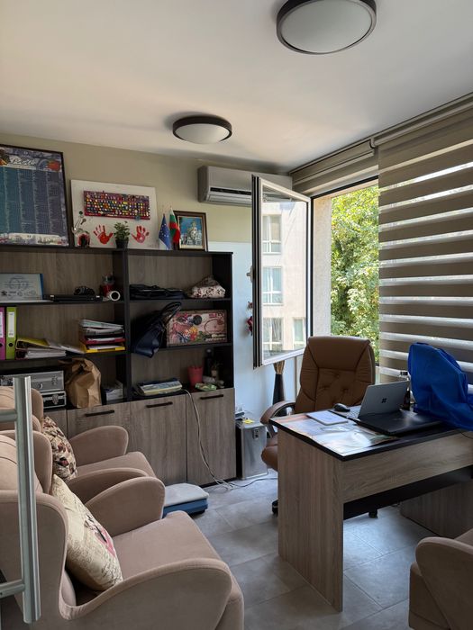 Дава се под наем Офис в София, Иван Вазов - 145 кв.м за 2000 € - Снимка #4