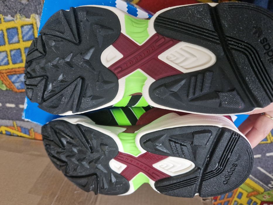 Adidași bărbat  yung