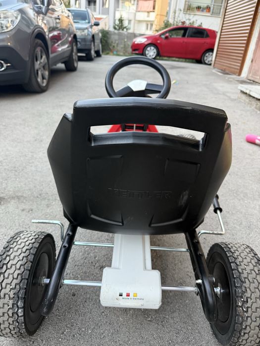 Детска количка с педали