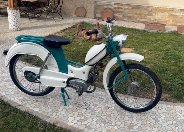 Продаётся ретро мопед рига 3 в идеальном состоянии
