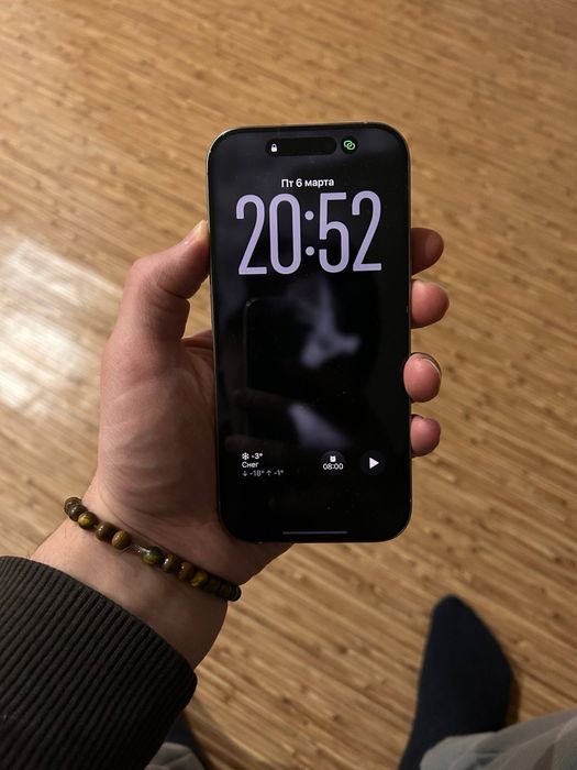 Продам айфон 16 про