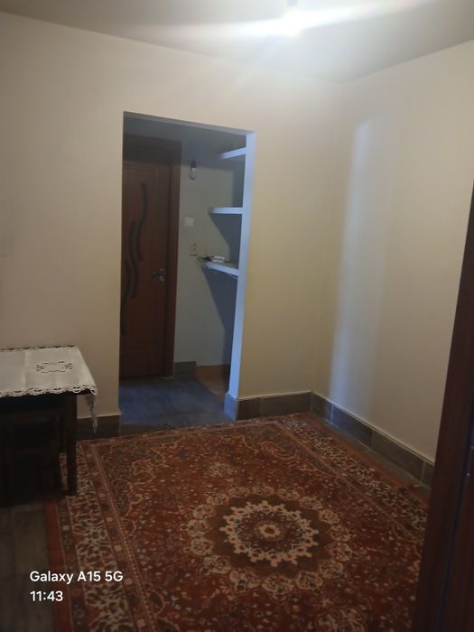 Închiriez apartament 2 camere ,baie ,bucătărie, hol.
