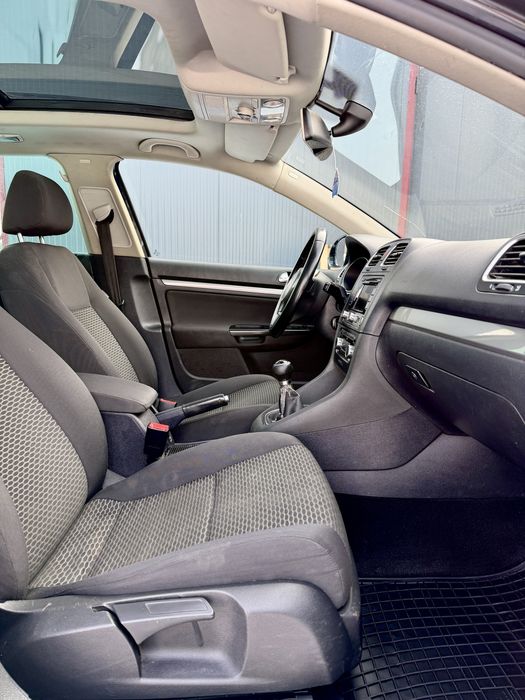 VW Golf 6 / 1.6TDI 105Cp / Manual 5+1 / Panoramic