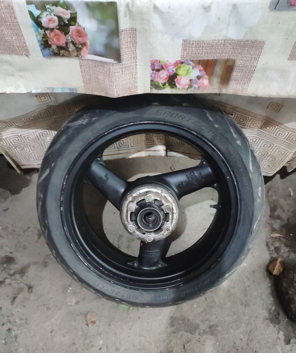 Продам колесо Kawasaki.