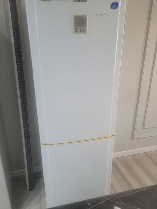 Холодильник  самсунг 2 камерный