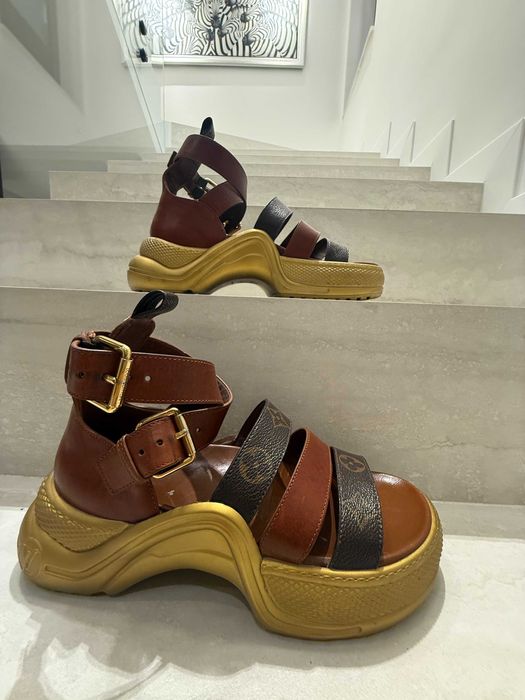 дамски сандали на марката Louis Vuitton