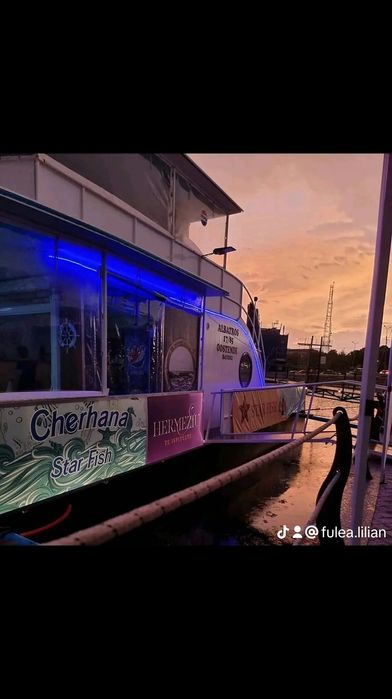 Restaurant ponton port turistic Mangalia