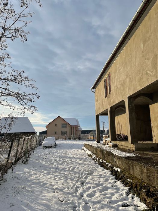 Casa De Vanzare // 320mp2 Utili // 2 intrari separate