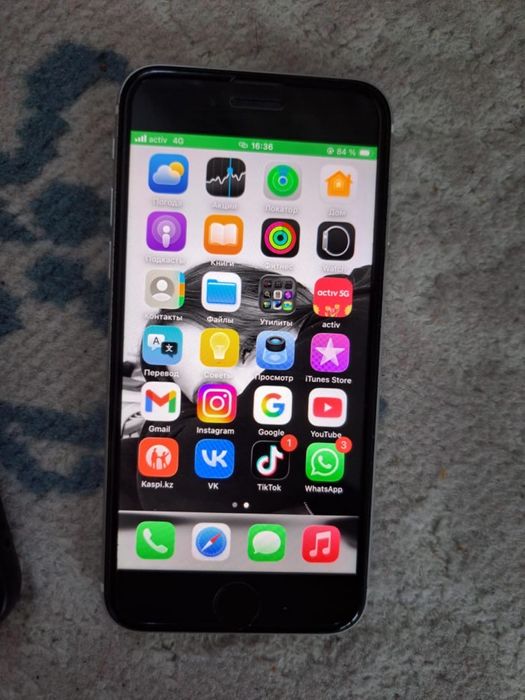 Продам Iphone Se 128gb