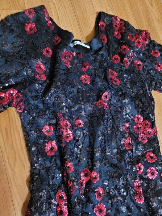 Нарядное платье 
(размер на 46/48)