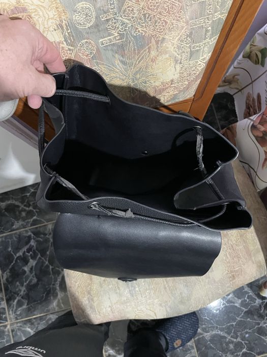 Дамска раница.