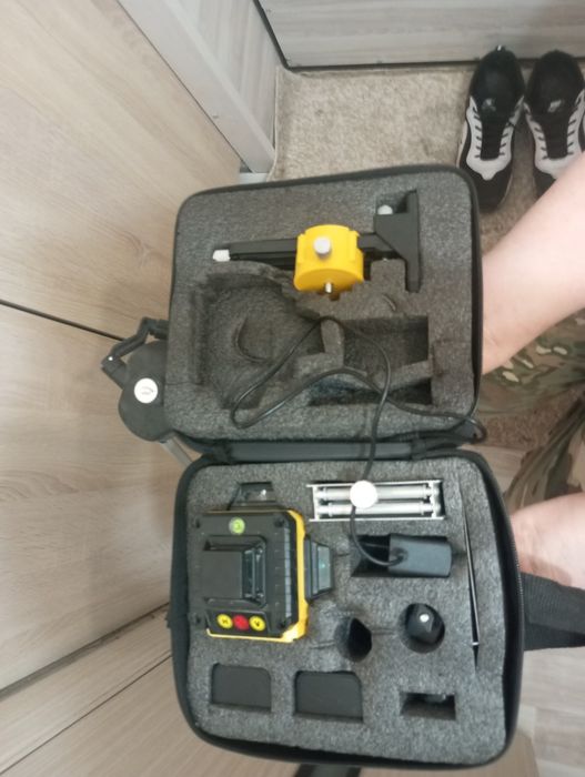 Лазерный уровень. 20000