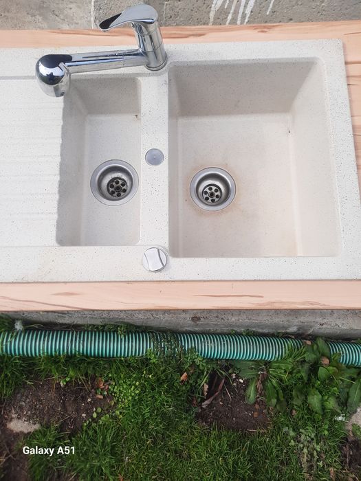 Кухненска мивка с батерия