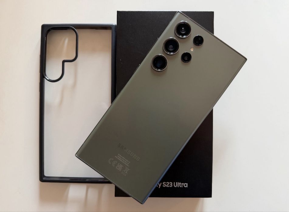 Samsung S23 ULTRA / 256 GB / 96% Bateria