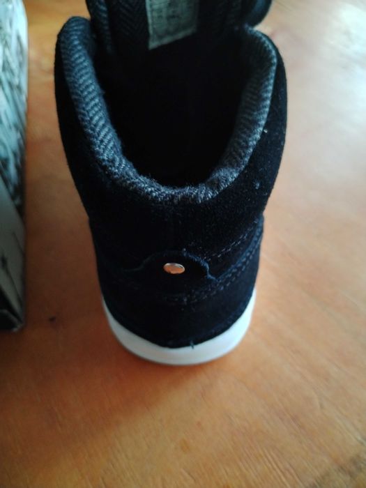 Обувки кецове  British Knights 40 велур