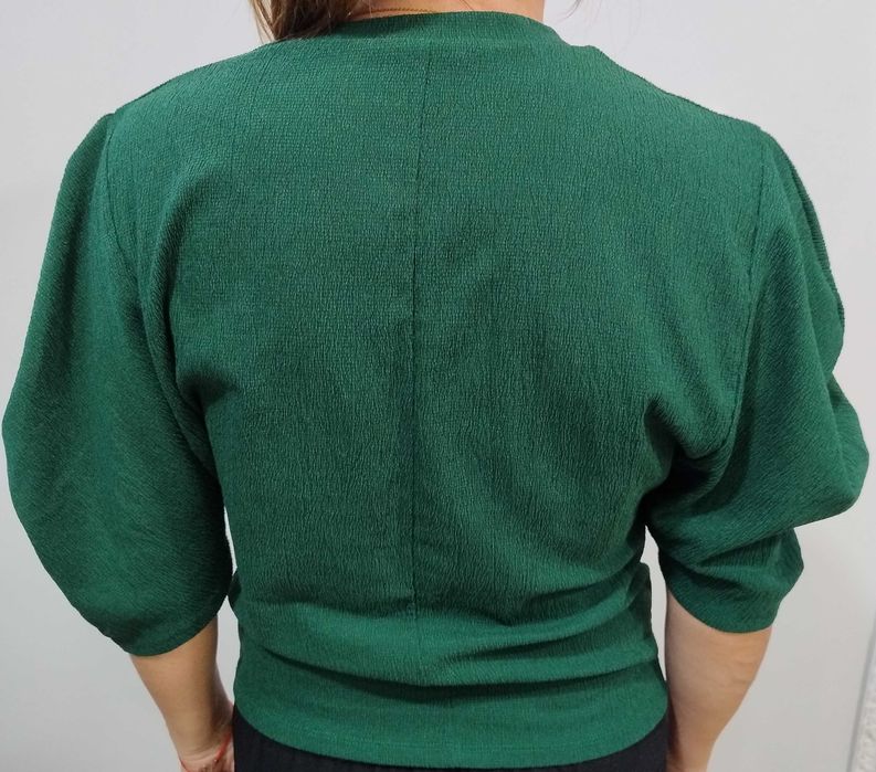 Дамска блуза ZARA L, Черна с пискюл L, ,Зелена Зара S и блуза Мохито М