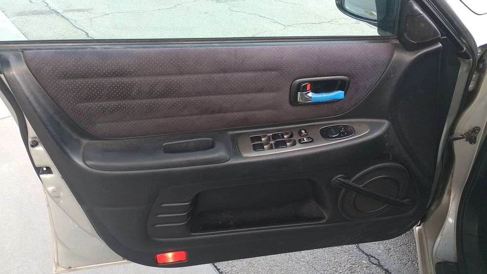 Lexus IS200 2.0 155 к.с.