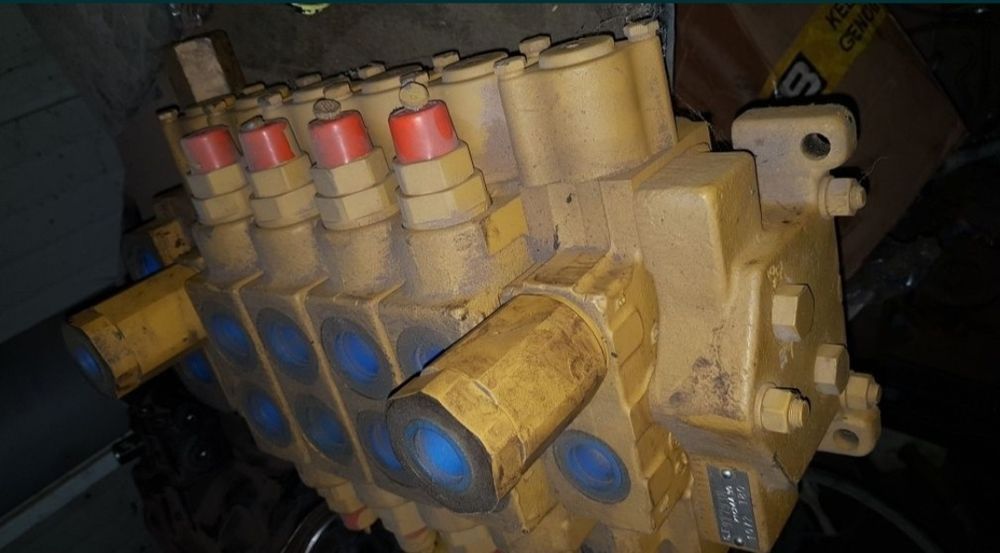 Distribuitor Carterpilar