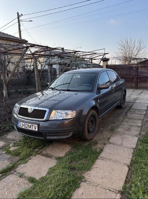 Vând Skoda Superb