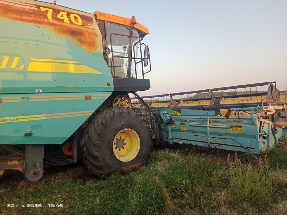 Продам комбайн Есиль 740