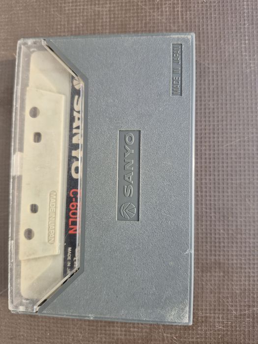 Vând 10 casete audio originale Sanyo & Sony muzica Grecesca & clasica  de 12-60-90 minute foarte bune pentru reinregistrare