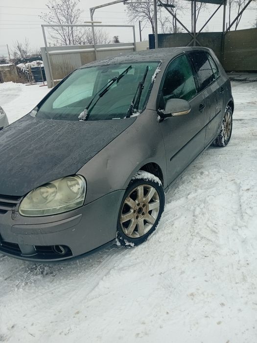 Vând golf 5 motor 19