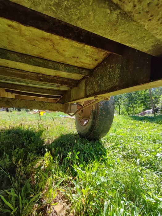 Remorca solida de pădure