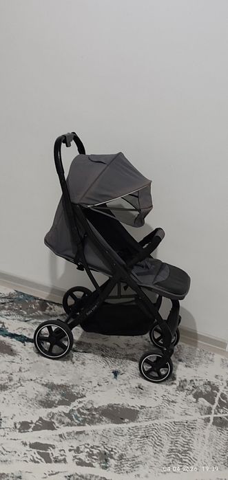 Коляска чемодан лёгкая