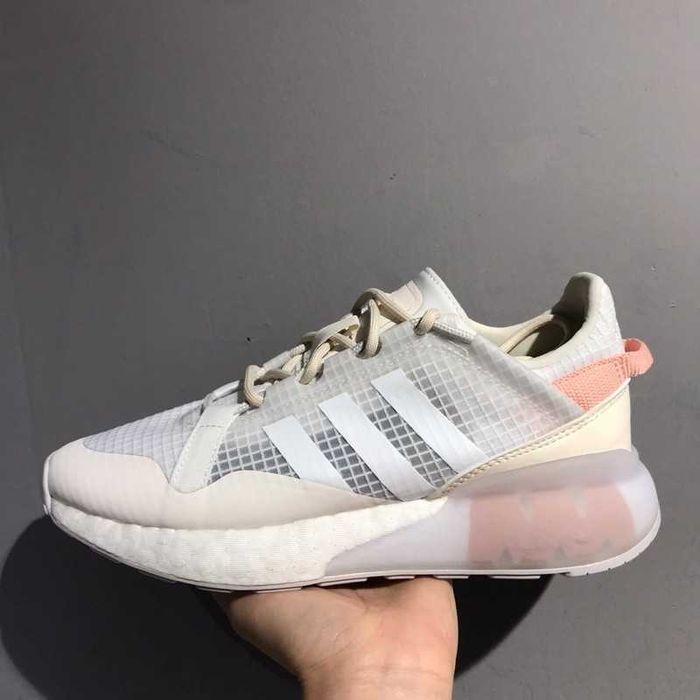Дамски маратонки  ADIDAS ZX 2K PURE BOOST  Оригинални  EU40 2/3