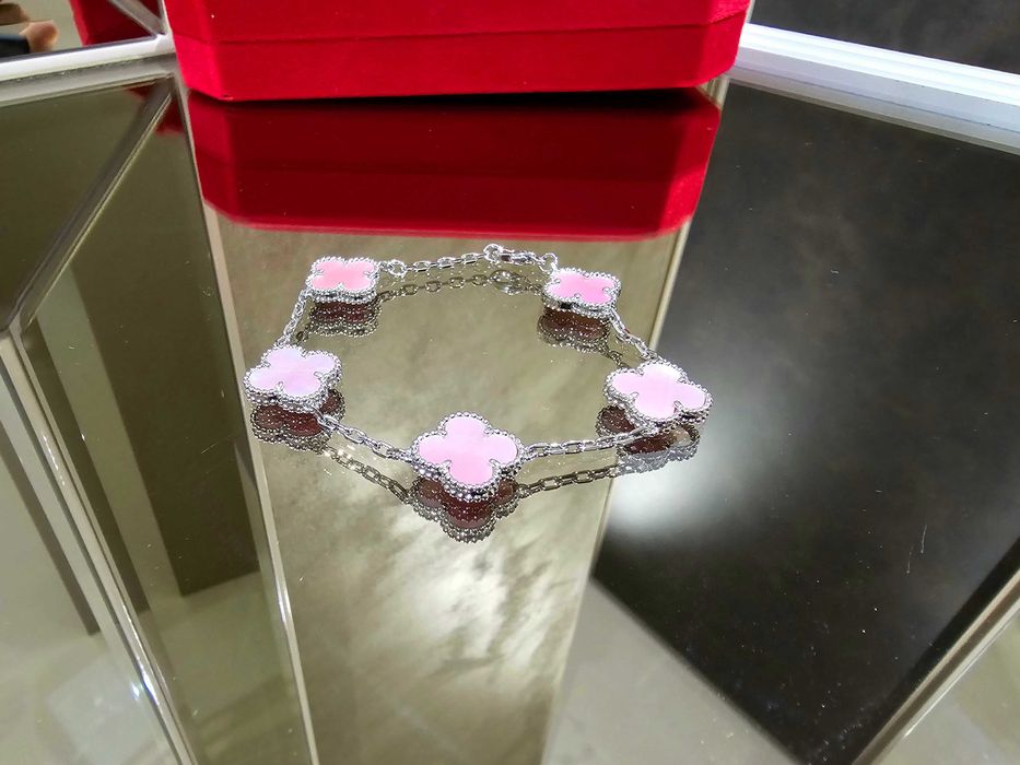 Van Cleef & Arpels VCA Silver Pink Opal 5 Motif Alhambra Дамска Гривна